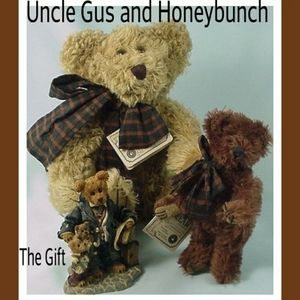 Uncle Gus and honeybunch Boyds Bears